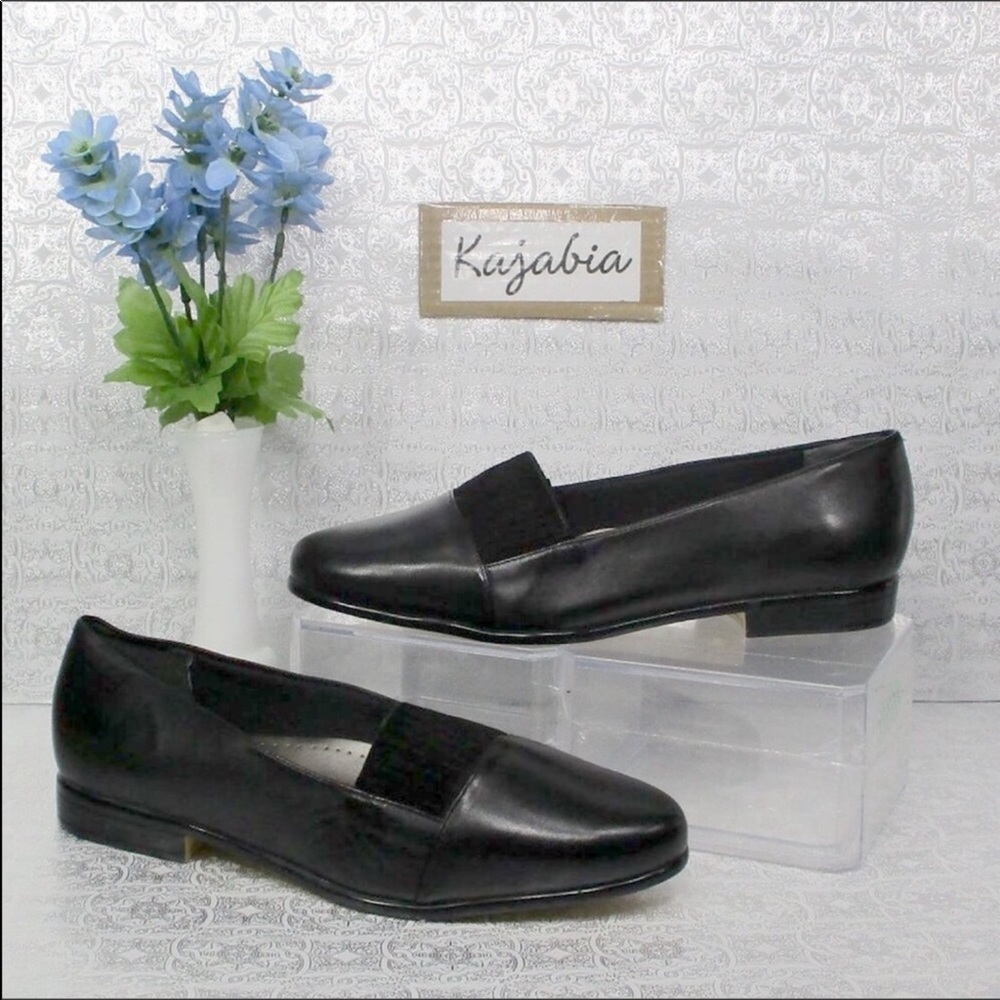 TROTTERS Laurie Leather Flats NWT Size 10M